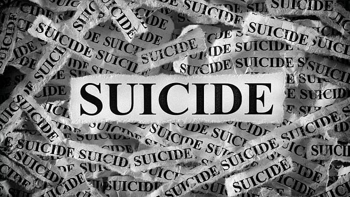 Two youths found dead in a hotel in Manesar, police suspect suicide